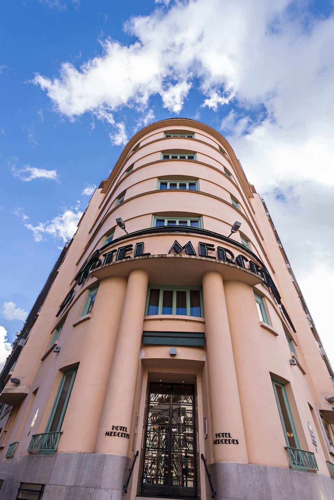 Facade of the Best Western Hotel Mercedes Paris
